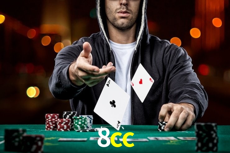 Mercados ao vivo e cash out na 8cc
